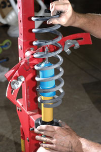 DIY Shock & Strut Installation - Extreme How To